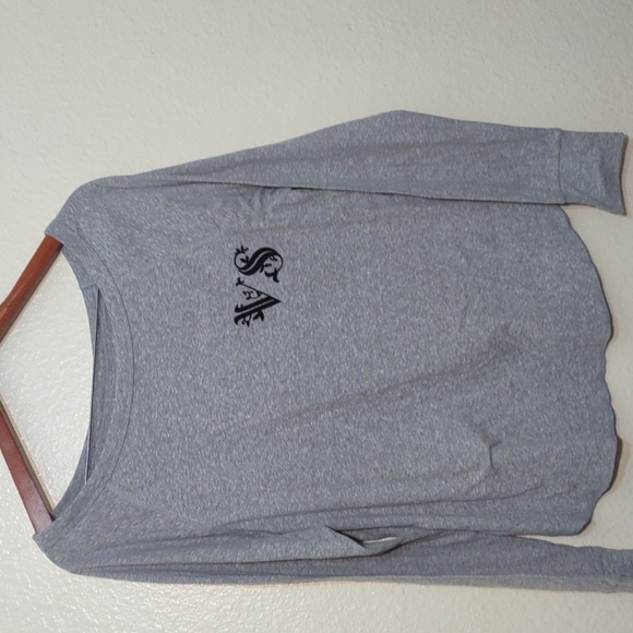 SLIGHTLY USED VICTORIA SECRET LONG SLEEVE LOUNGE SLEEP SHIRT SIZE MEDIUM - Picture 4 of 6